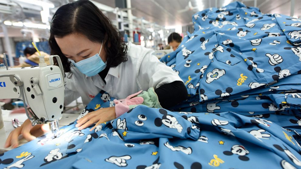 China’s manufacturing recovery weakens in December
